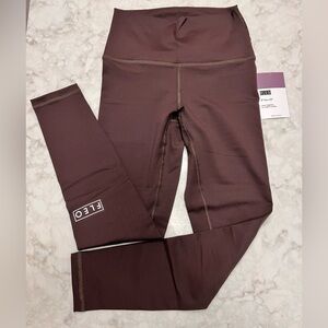 Fleo 25” inseam El Toro leggings, Chocolate brown, solid bounce, medium NWT